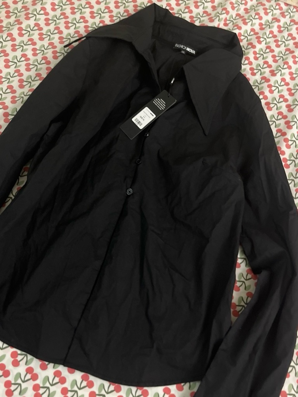 Fashion Nova Black Button-Down Shirt with Point Collar
